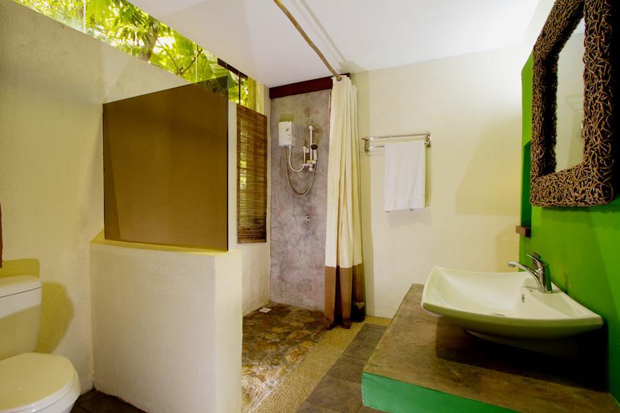 Bale Mi Hotel Balabag  Exterior photo