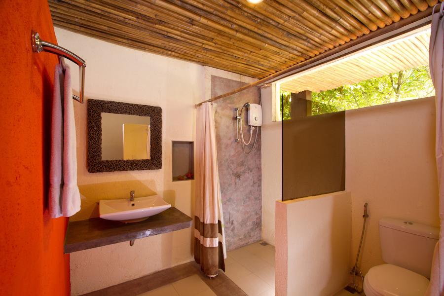 Bale Mi Hotel Balabag  Exterior photo